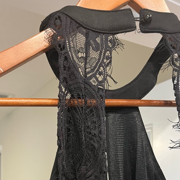 Black Dress - Picture 3 of 5